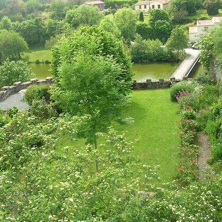B&B "Les Remparts" Vouvant Exterior foto