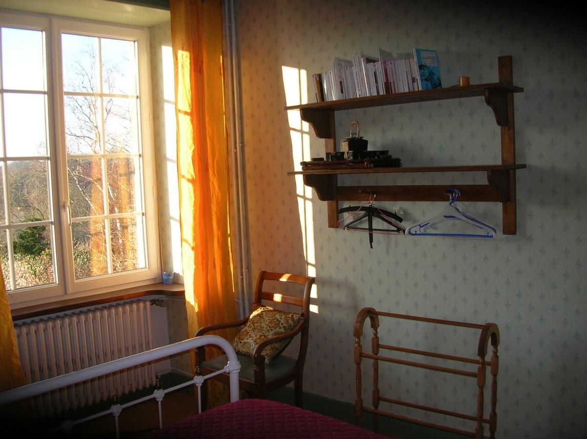B&B "Les Remparts" Vouvant Habitación foto